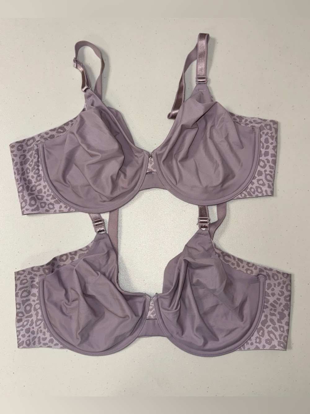 OLGA  Bras 42C Set of 2 Women's No Side Effects Purple Leopard Support Comfort